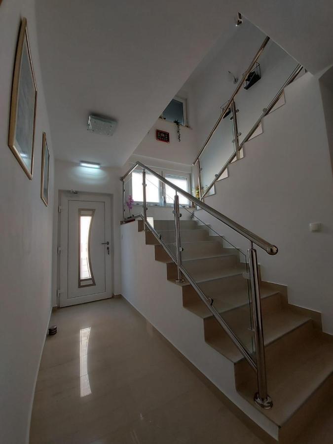Apartmani Gimi Shine Vrsi Luaran gambar