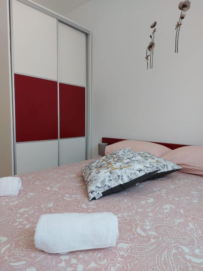 Apartmani Gimi Shine Vrsi Luaran gambar